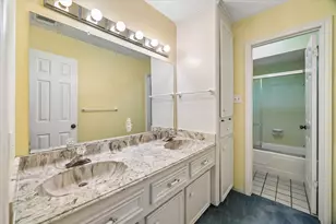 5627 Bough Ct, Houston, TX 77092 - Photo 18
