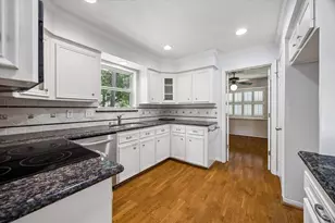 5627 Bough Ct, Houston, TX 77092 - Photo 8
