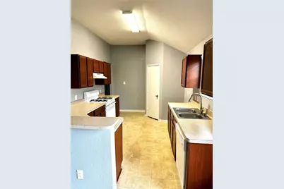 16763 N Blue Jay Drive, Conroe, TX 77385 - Photo 4