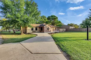 1010 Kilgore Rd, Baytown, TX 77520 - Photo 1