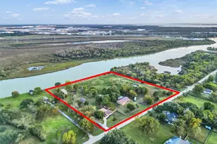 1010 Kilgore Rd, Baytown, TX 77520 - Photo 2