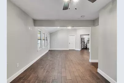 1010 Kilgore Road, Baytown, TX 77520 - Photo 14