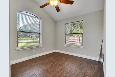 1010 Kilgore Road, Baytown, TX 77520 - Photo 12