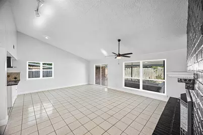 10407 Townhall Lane, Sugar Land, TX 77498 - Photo 6