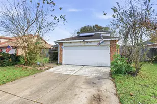 12066 Kleinmeadow Dr, Houston, TX 77066 - Photo 2