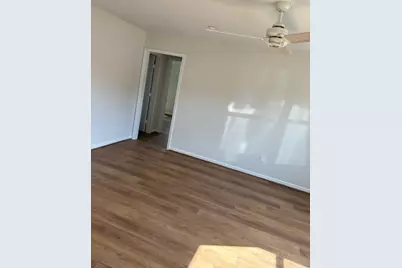 8167 Redfern Drive, Houston, TX 77033 - Photo 10