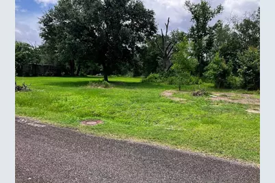785 Young Street, Bridge City, TX 77611 - Photo 4