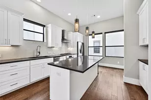 5707 Larkin St, Houston, TX 77007 - Photo 14