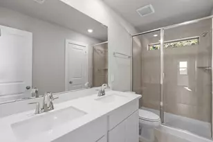 12195 Ridge Top Dr, Conroe, TX 77304 - Photo 14