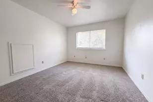 6910 Vialinda Dr, Houston, TX 77083 - Photo 10