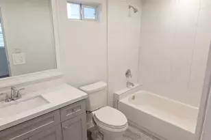 301 Winnie St, Houston, TX 77009 - Photo 10
