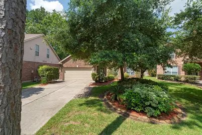7 Caelin Court, The Woodlands, TX 77382 - Photo 4