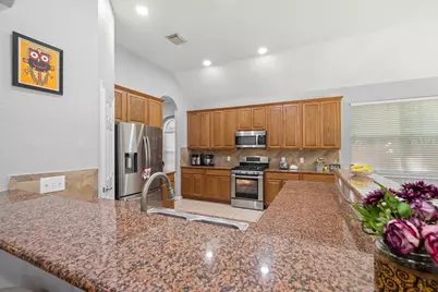 7 Caelin Court, The Woodlands, TX 77382 - Photo 18
