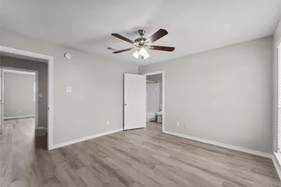 128 Green Isle Avenue, Dickinson, TX 77539 - Photo 12