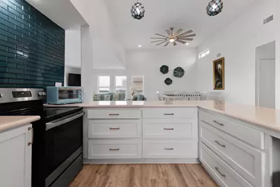 16627 Jamaica Beach Road, Galveston, TX 77554 - Photo 10