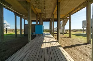 16627 Jamaica Beach Rd, Galveston, TX 77554 - Photo 40
