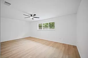 10935 Silkwood Dr, Houston, TX 77031 - Photo 10
