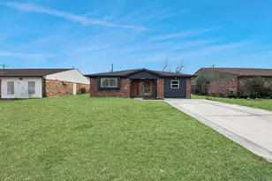 4114 Fairgreen Ln, Houston, TX 77047 - Photo 2