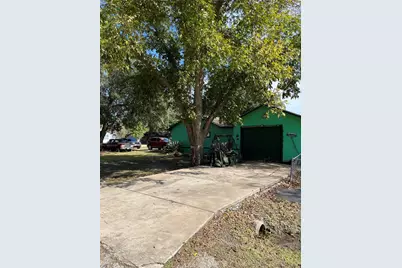 329 N Live Oak St Street N, Blessing, TX 77419 - Photo 2