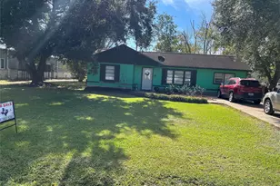 329 N Live Oak St Street N, Blessing, TX 77419 - Photo 1