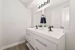 9110 Vickijohn Dr, Houston, TX 77031 - Photo 24
