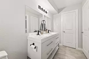 9110 Vickijohn Dr, Houston, TX 77031 - Photo 16
