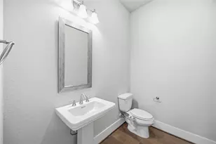 420 W 28th St, Houston, TX 77008 - Photo 12