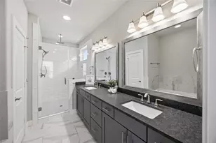 420 W 28th St, Houston, TX 77008 - Photo 16