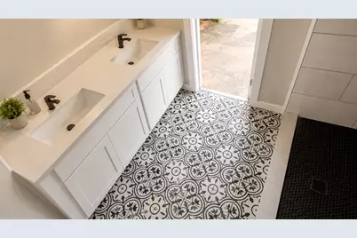 5106 Pershing Street, Houston, TX 77033 - Photo 8
