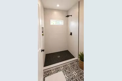 5106 Pershing Street, Houston, TX 77033 - Photo 6