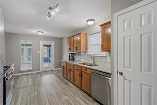 5127 Chase Park Cir, Bacliff, TX 77518 - Photo 20