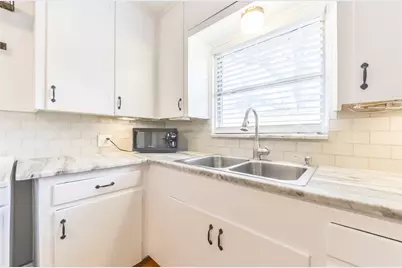 4615 Braeburn Drive, Bellaire, TX 77401 - Photo 12