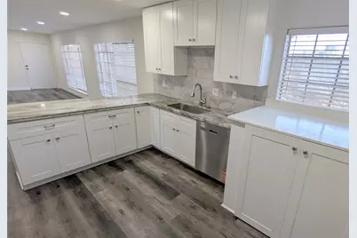 2101 Fountain View Drive #76, Houston, TX 77057 - Photo 8