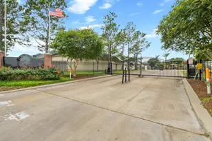 917 Sweet Pine Dr, Katy, TX 77450 - Photo 2