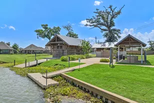 110 Water Grass Trl, Clute, TX 77531 - Photo 30