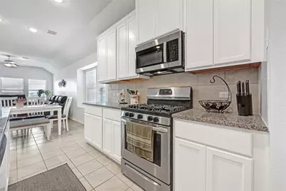 562 Long Beach Bay Dr, Katy, TX 77493 - Photo 10