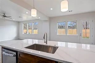 201 W Ellaine Ave, Pasadena, TX 77506 - Photo 10