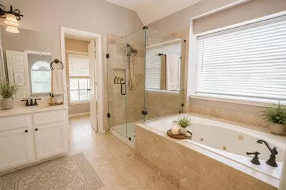2010 Claire Court, Sugar Land, TX 77478 - Photo 20