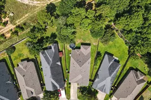 190 Climbing Oaks Pl, Montgomery, TX 77316 - Photo 2