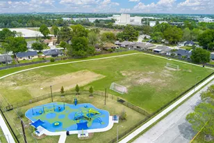 8410 Church Light Ln, Houston, TX 77064 - Photo 34