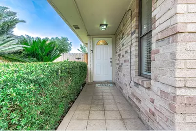 11014 Landsbury Court, Houston, TX 77099 - Photo 4