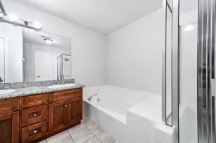 11014 Landsbury Ct, Houston, TX 77099 - Photo 20