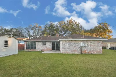 1712 Redwood Cir, Alvin, TX 77511 - Photo 4