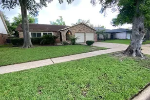 16447 Brookford Dr, Houston, TX 77059 - Photo 2