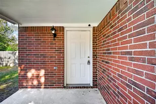 9711 Sutton Meadows Ct, Houston, TX 77086 - Photo 4