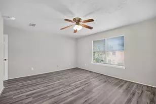 9711 Sutton Meadows Ct, Houston, TX 77086 - Photo 14