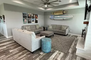 982 Driftwood Dr, Crystal Beach, TX 77650 - Photo 2