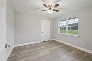 379 Rose Ln, Orange, TX 77632 - Photo 18