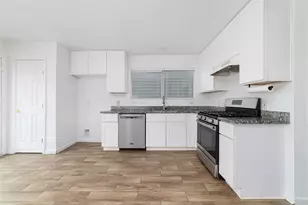 10106 Farrell Dr, Houston, TX 77070 - Photo 8
