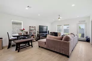 910 Betsy Hl Dr, Rosharon, TX 77583 - Photo 10